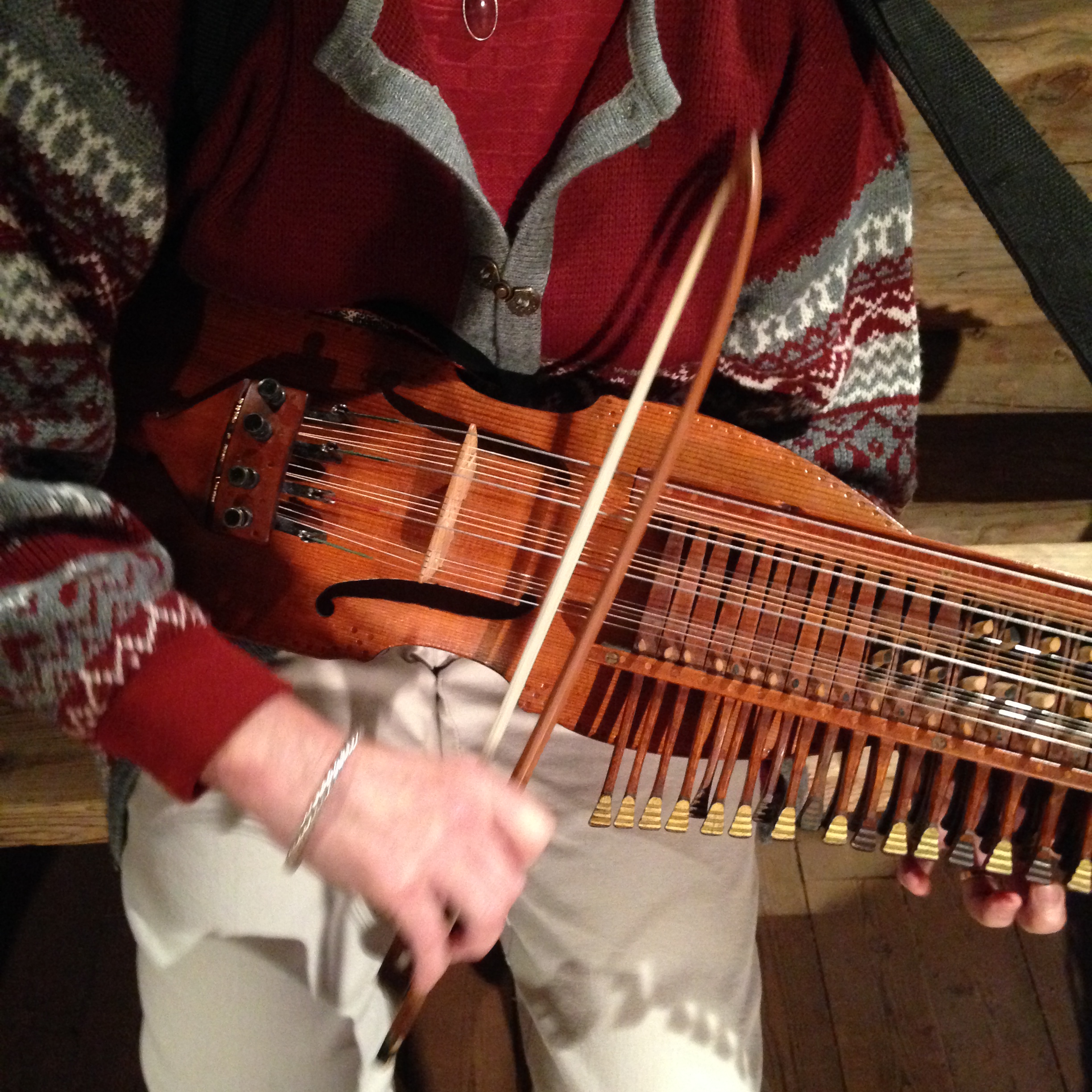 Spel på nyckelharpa