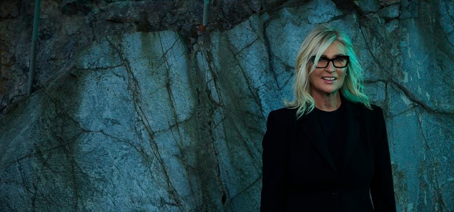 Porträtt av författaren Åsa Hellberg