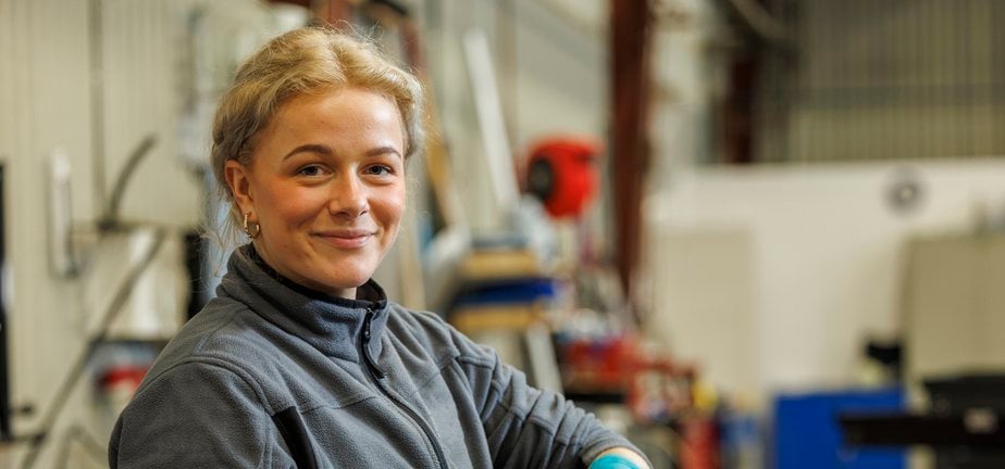 Kvinnlig industriarbetare