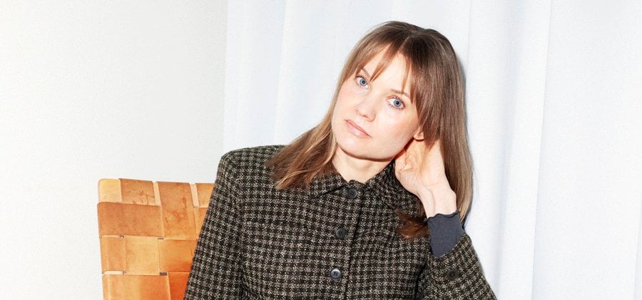 Porträtt av författaren Emma Frans.