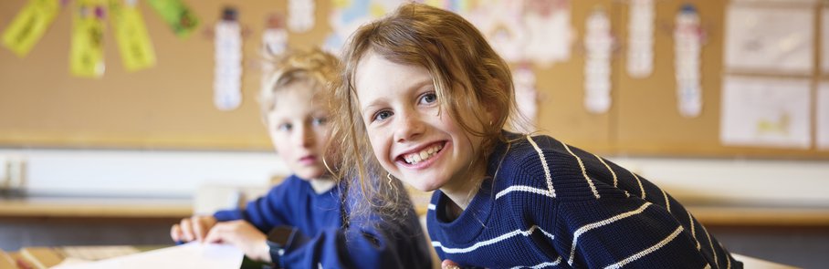 Lågstadiebarn i klassrum