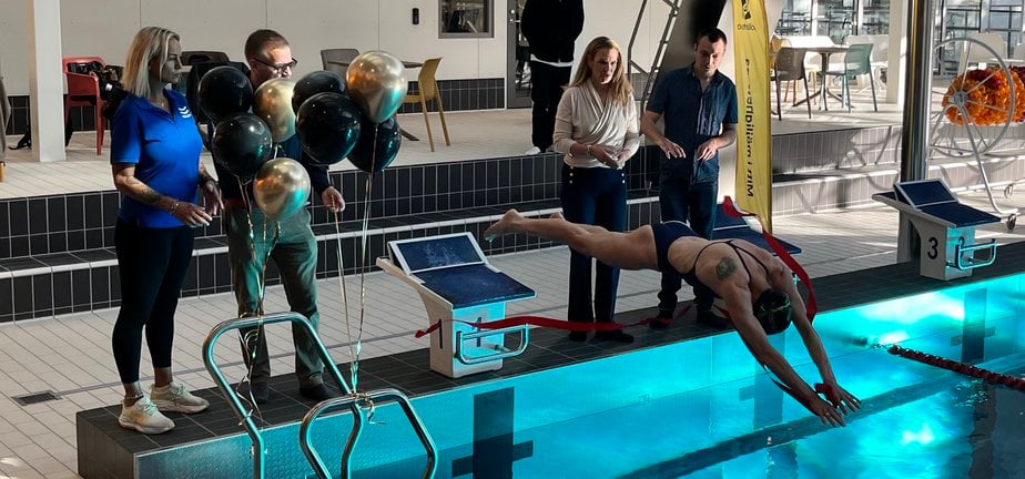 Mikaela Favre, Medley, Thomas Nyman ordförande Sollentuna kultur- och fritidsnämnd, Josefin Sjävall, klubbchef Turebergs simklubb, Hanna Clerkestam och Olov Malmberg, SKAB