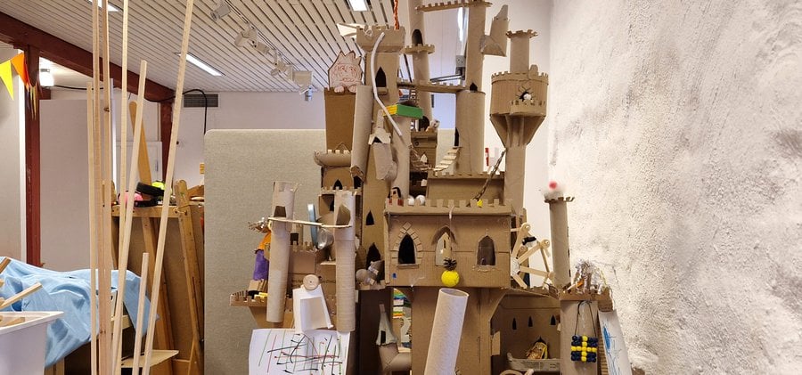 Modell av slott på Skaparverkstan.