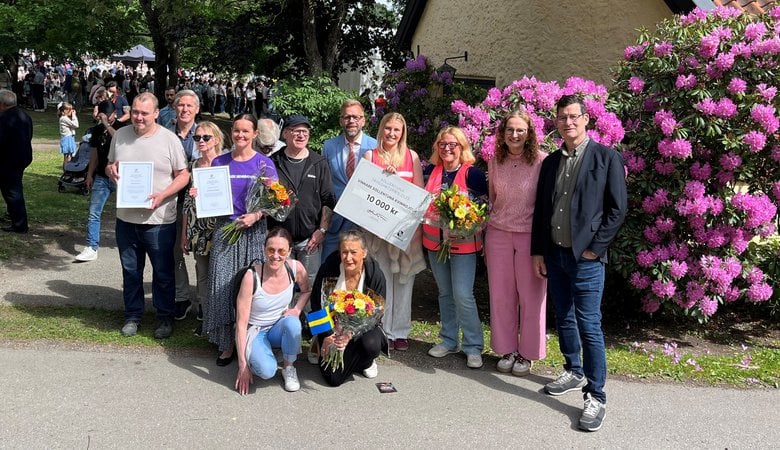 Vinnare och hederspristagare av Sollentuna Trygghetspris, tillsammans med prisutdelare Henrik Thunes (M), Anna-Lena Johansson (L), Jonas Riedel (C) och Thomas Nyman (KD), gruppledare för Alliansen i Sollentuna.